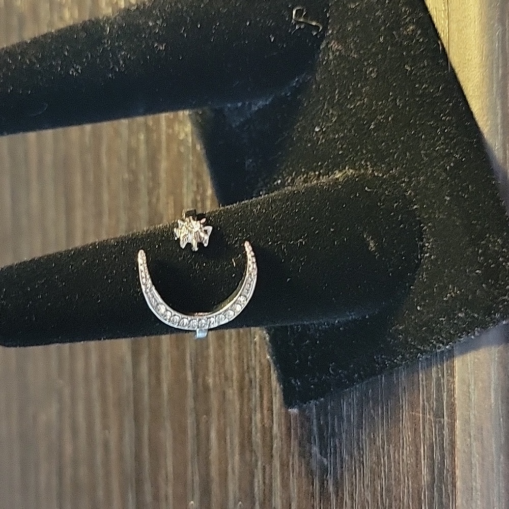 🤎 Crescent Moon Cuff Ring - Picture 3 of 6